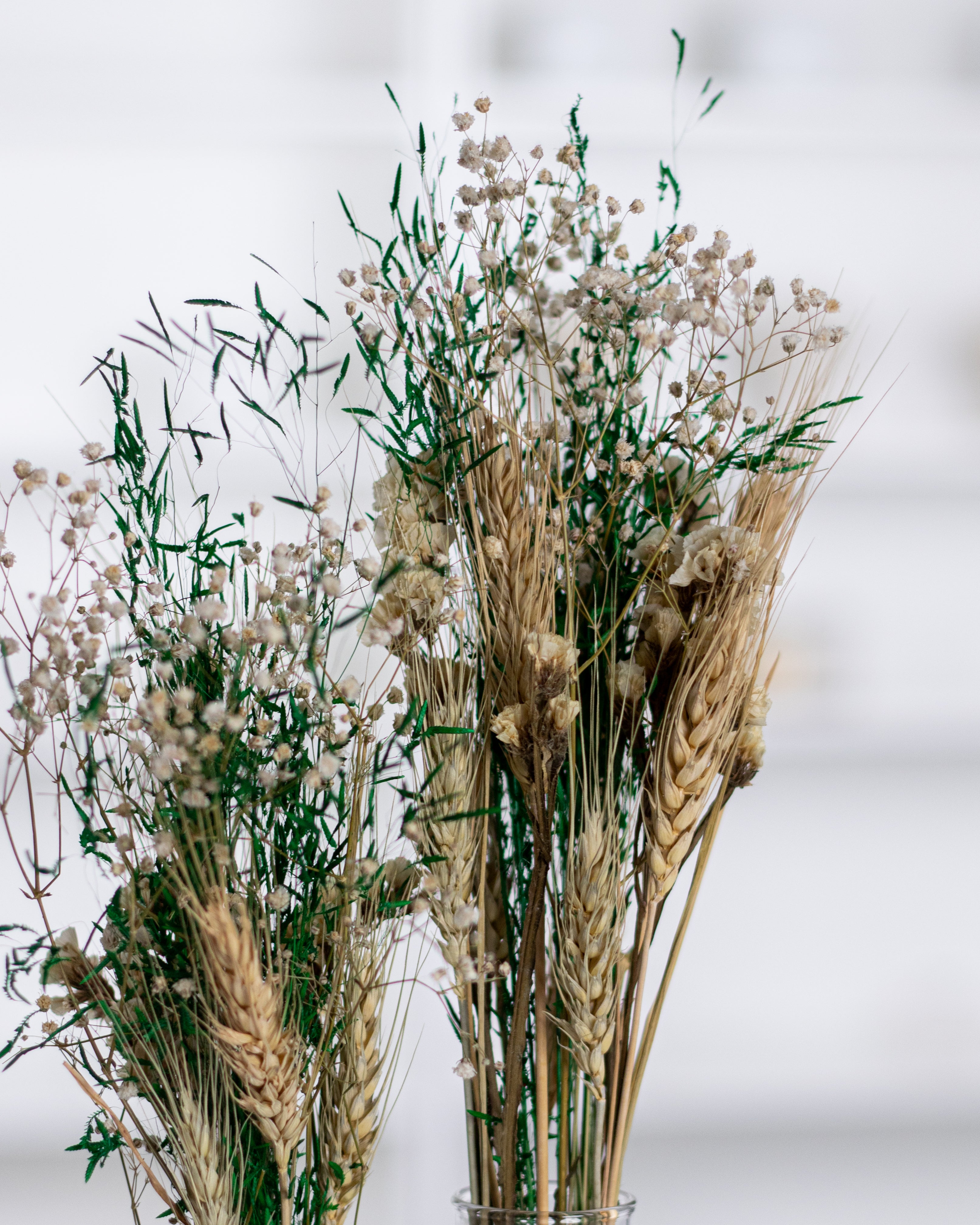 How To DIY Dried Flower Nails -  Fashion Blog